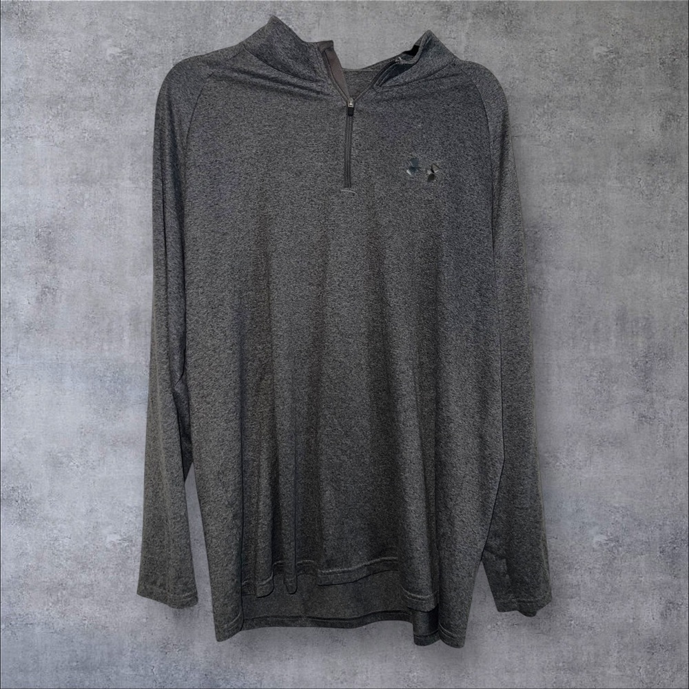 Under Armour Gray Long Sleeve‎ Shirt